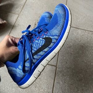 Women’s Nike size 7